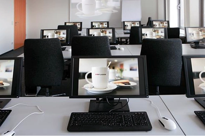 Hamburg - Seminarraum mieten inklusive PCs, IT-Infrastruktur und Service